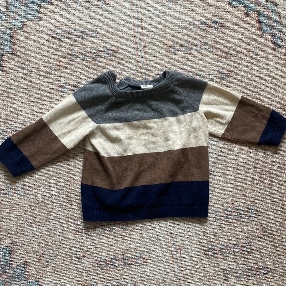 H&M lightweight sweater shirt